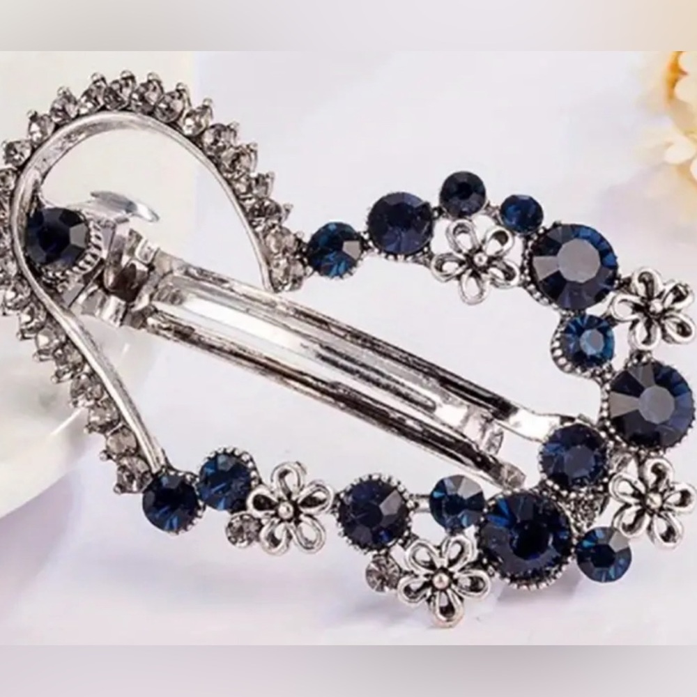 HAIR Barrette Elegant Vintage Rhinestone Heart Barrette - Picture 1 of 3